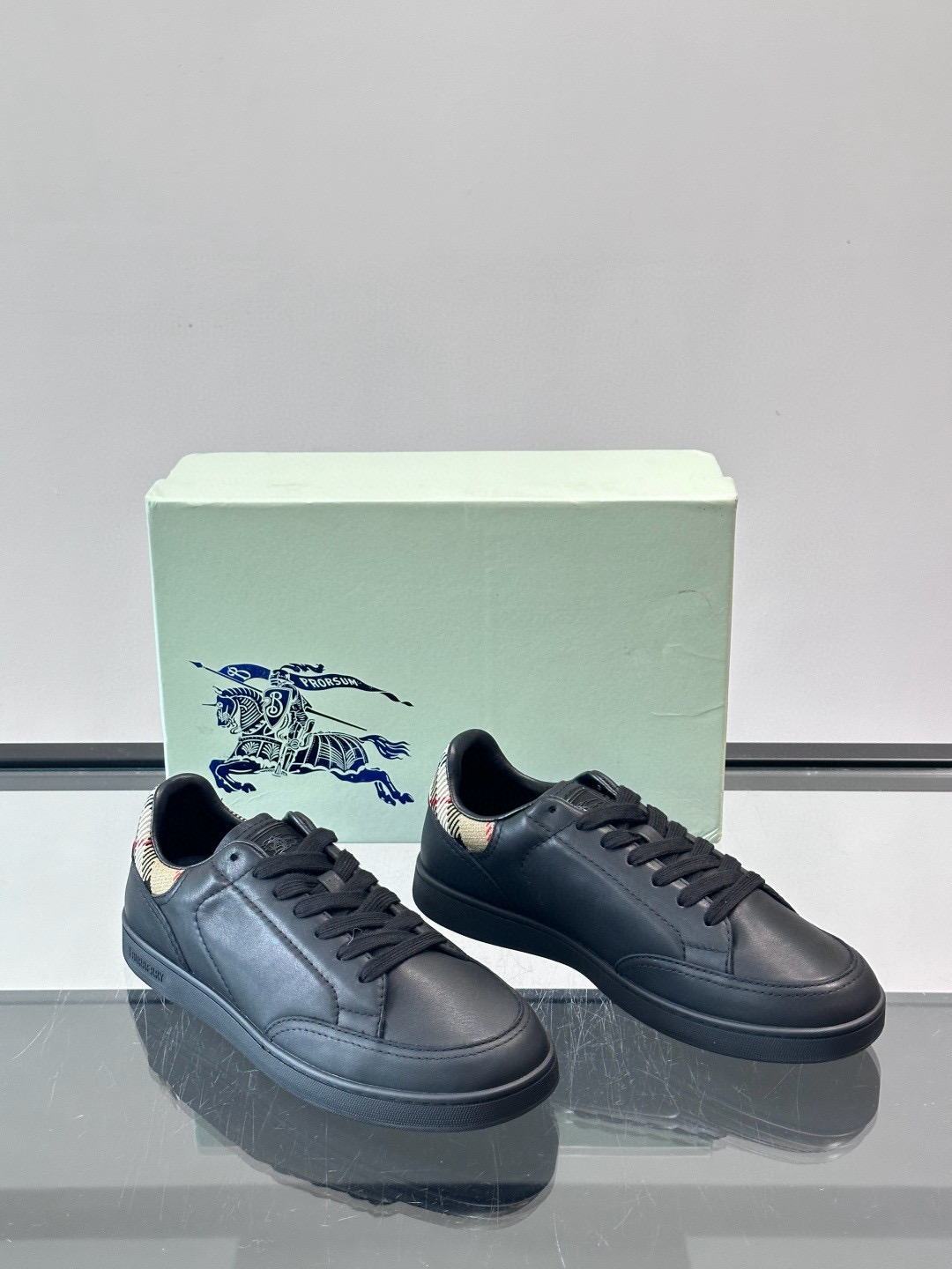 버버리 Burberry 스니커즈 Black