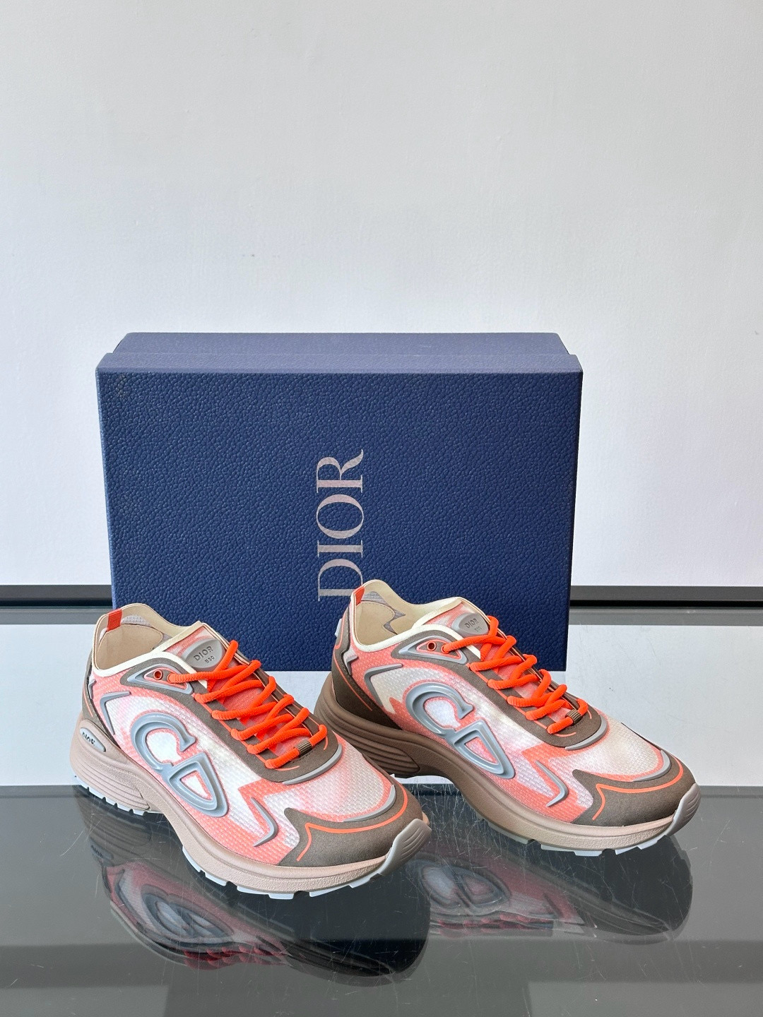 디올 Dior B30 Countdown Tech 스니커즈