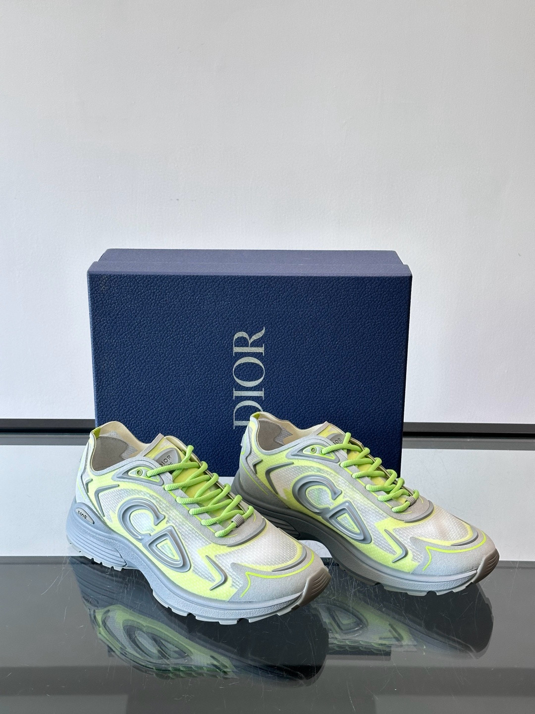 디올 Dior B30 Countdown Tech 스니커즈