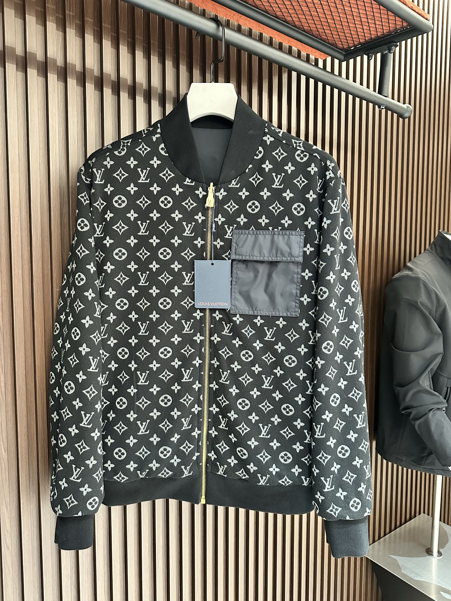 루이비통 Louis Vuitton 양면 재킷