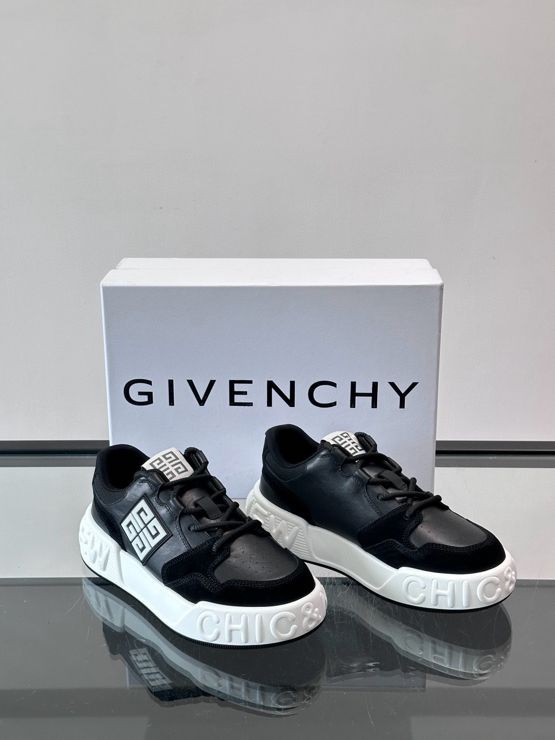지방시 Givenchy 스니커즈