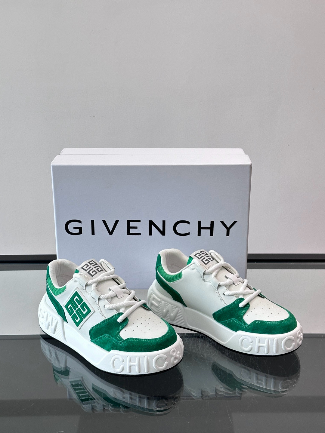 지방시 Givenchy 스니커즈