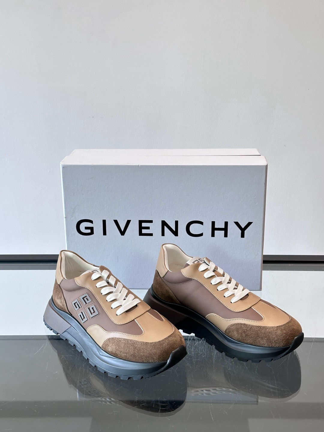 지방시 Givenchy 스니커즈