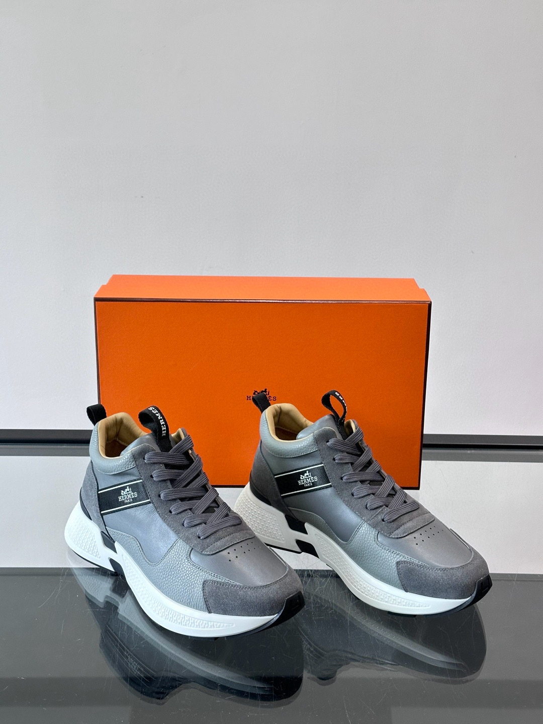 에르메스 Hermes Hugo 스니커즈