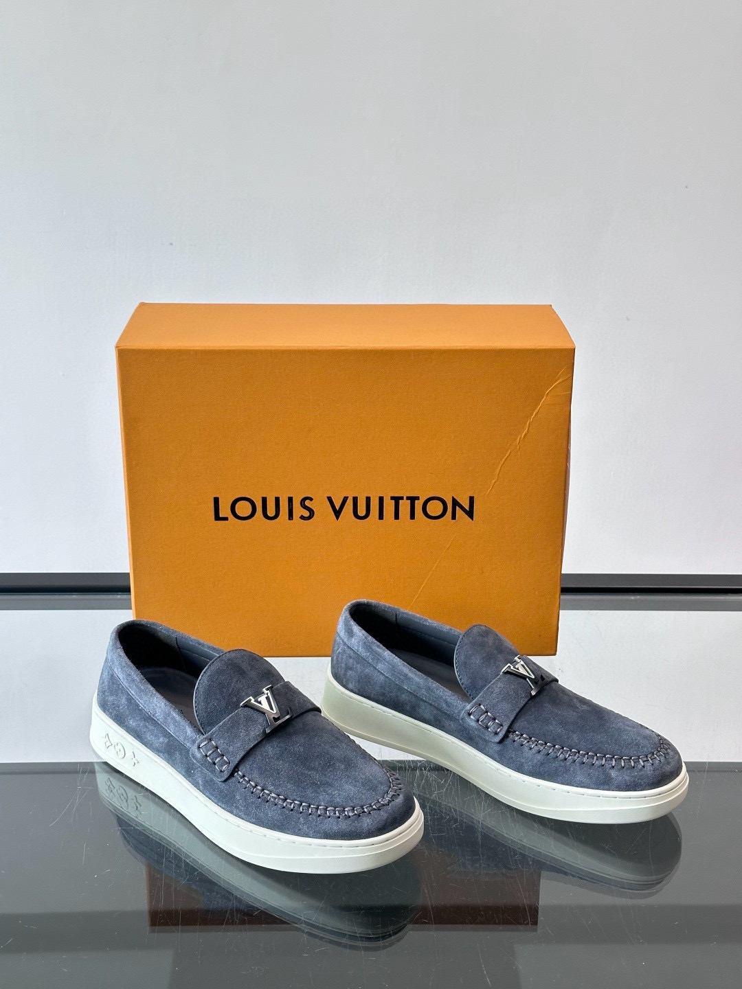 루이비통 Louis Vuitton 로퍼 슈즈