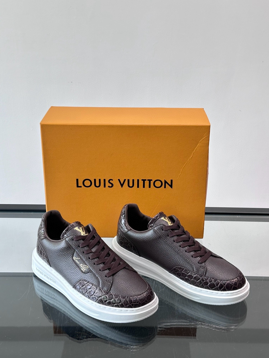 루이비통 Louis Vuitton 스니커즈