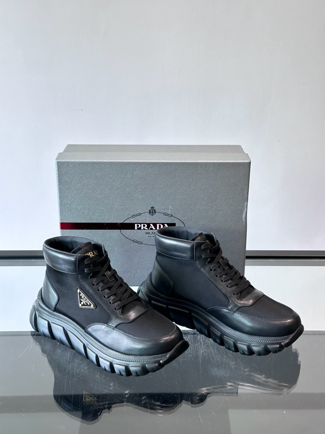 프라다 Prada 스니커즈