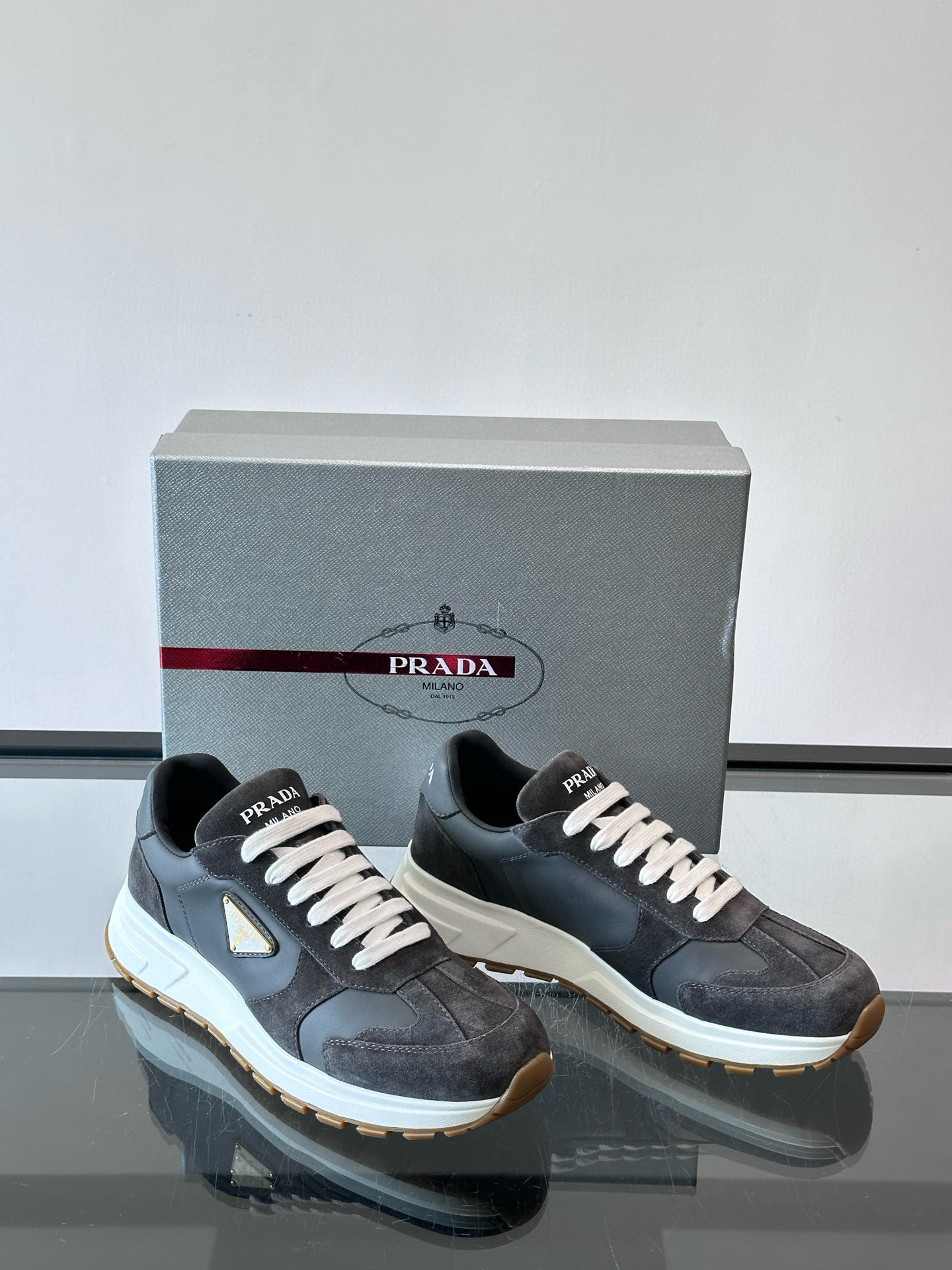 프라다 Prada 스니커즈