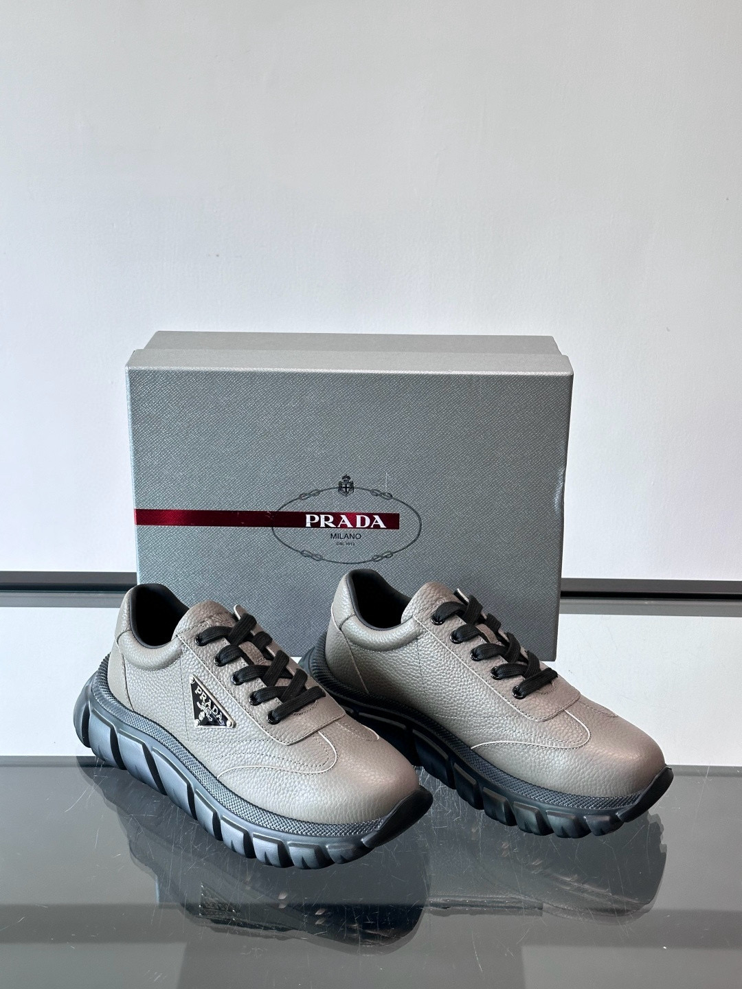 프라다 Prada 스니커즈