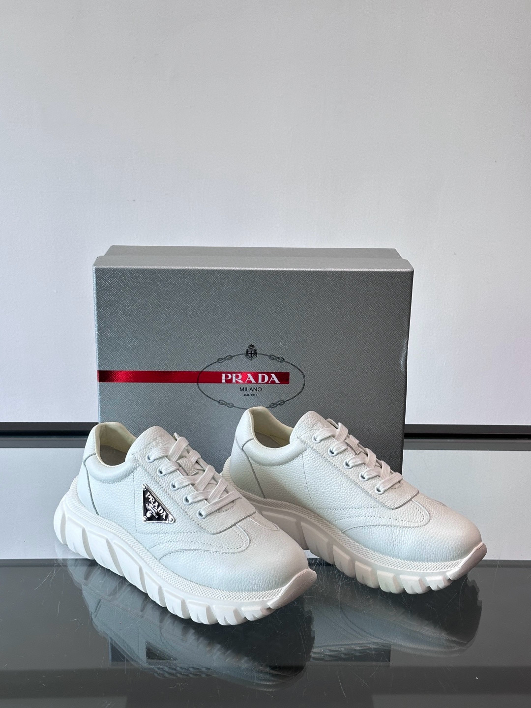 프라다 Prada 스니커즈