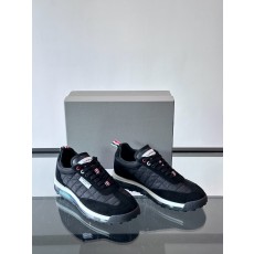 톰브라운 Thom Browne 스니커즈