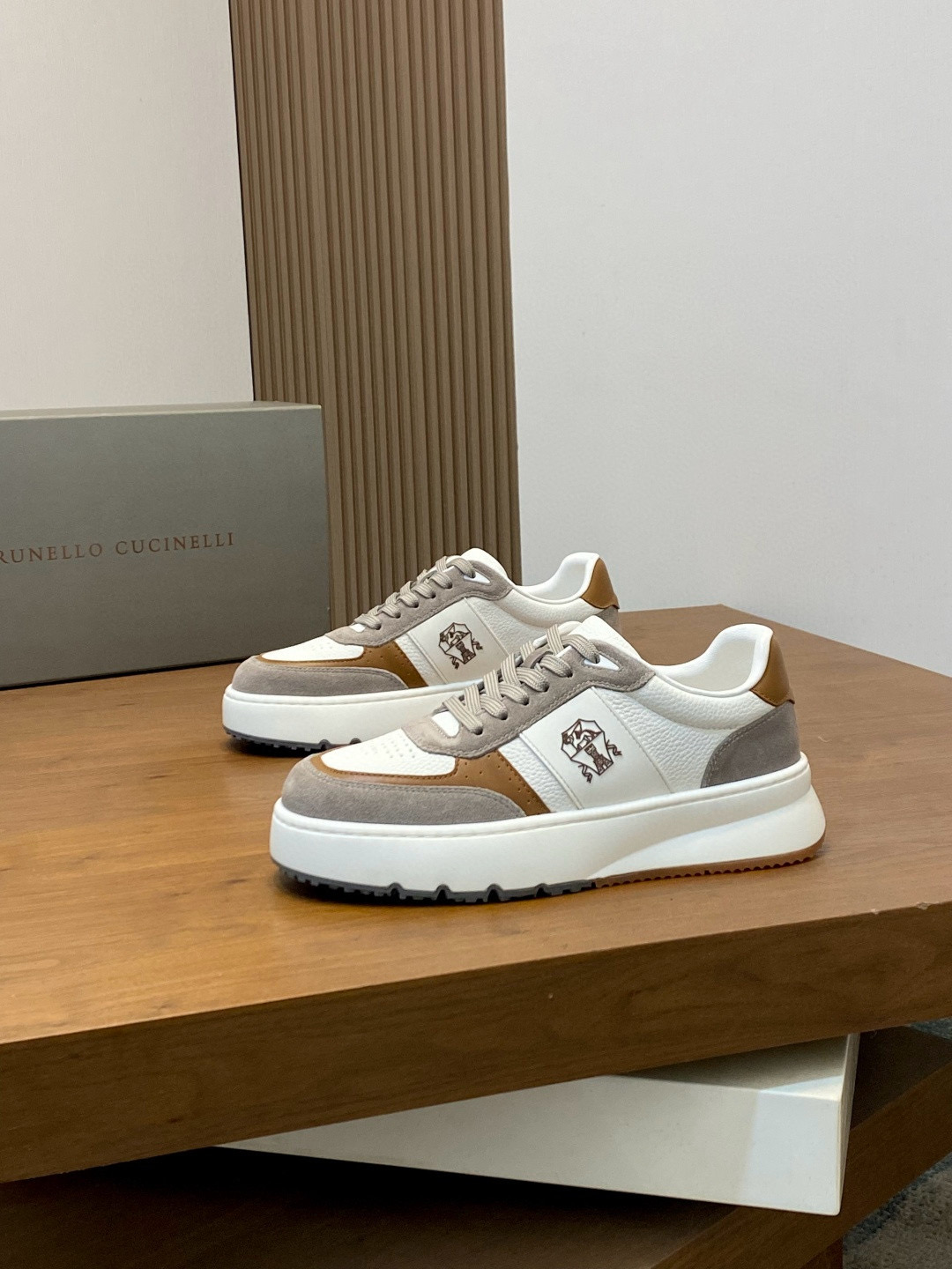 브루넬로 쿠치넬리 Brunello Cucinelli 스니커즈
