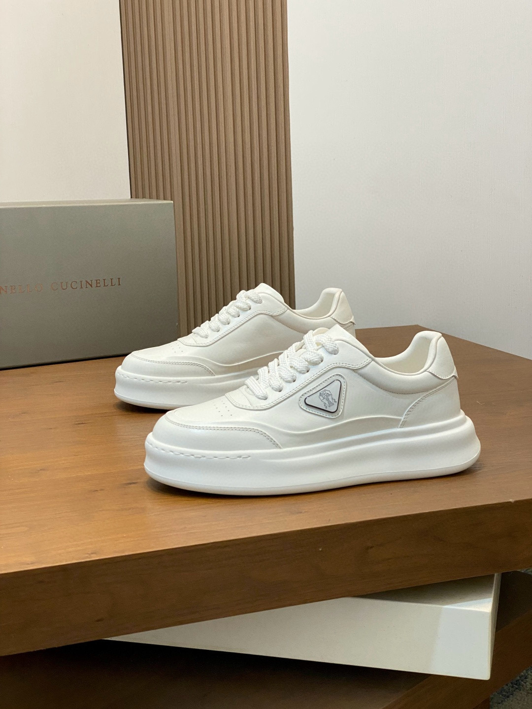 브루넬로 쿠치넬리 Brunello Cucinelli 스니커즈