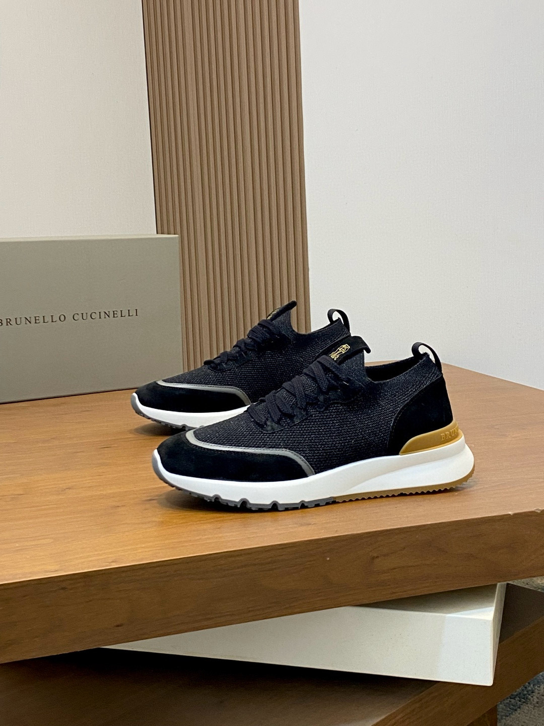 브루넬로 쿠치넬리 Brunello Cucinelli 스니커즈