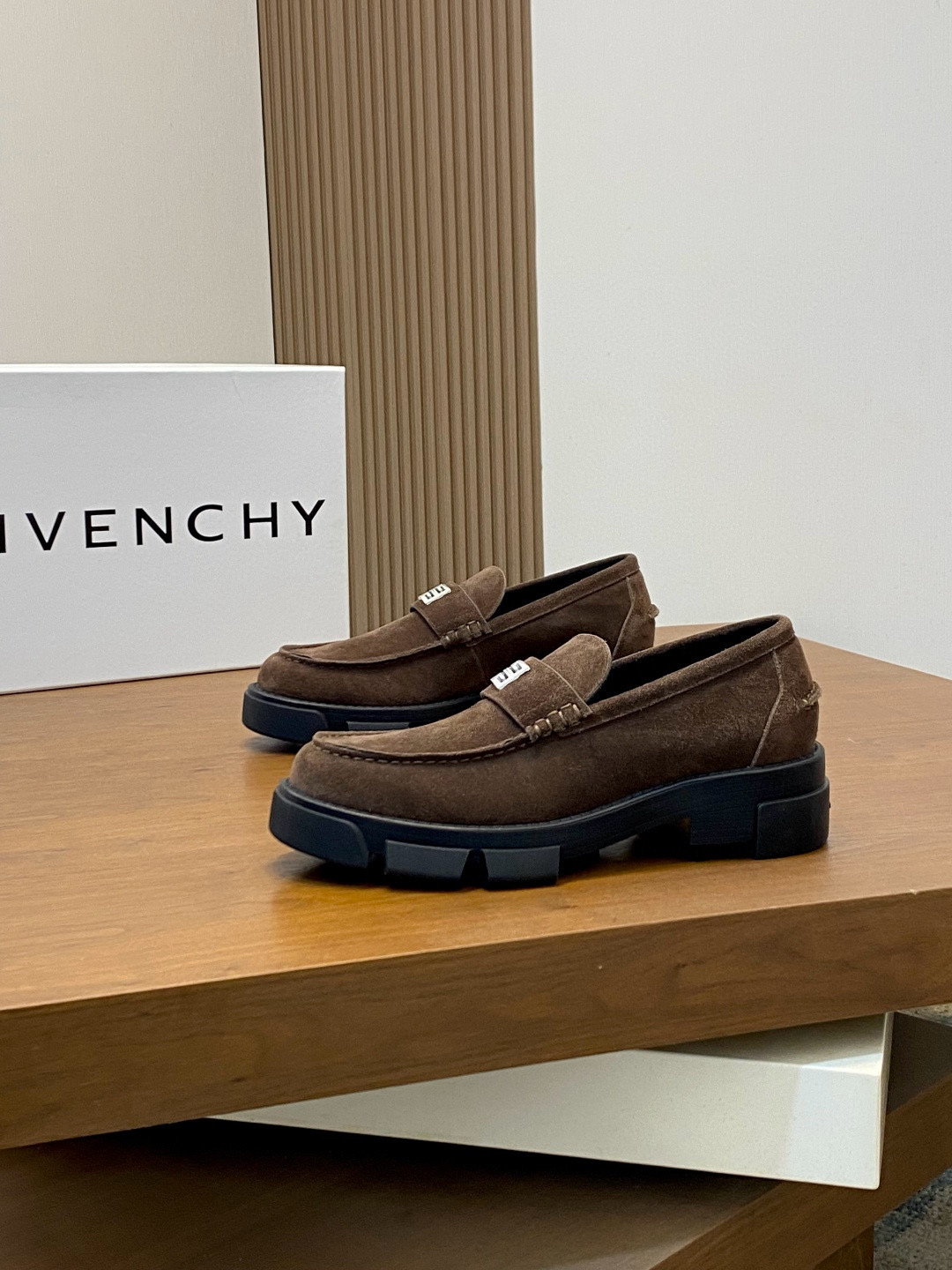 지방시 Givenchy Show 스니커즈