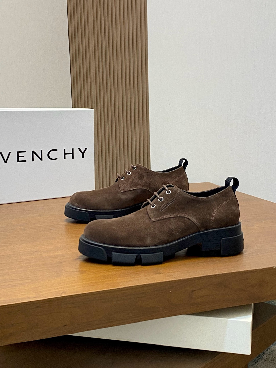 지방시 Givenchy Show 스니커즈