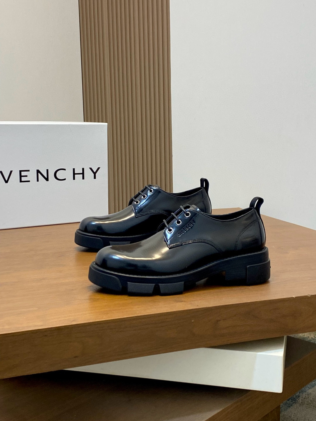 지방시 Givenchy Show 스니커즈