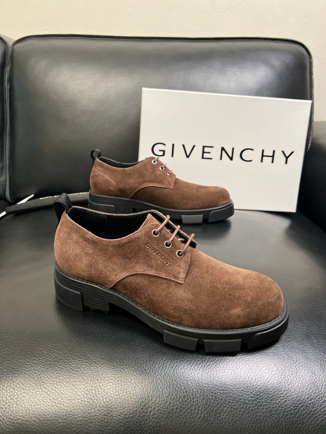 지방시 Givenchy 로퍼 슈즈