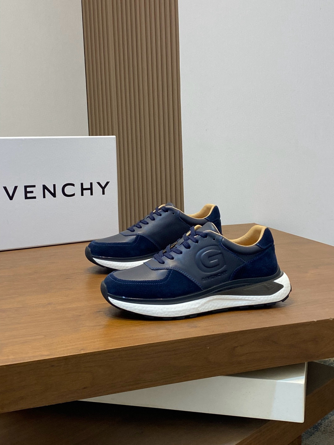 지방시 Givenchy 스니커즈