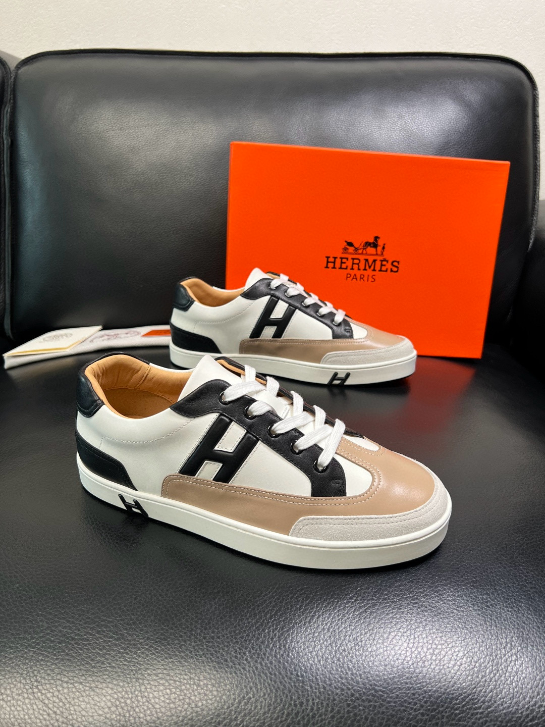 에르메스 Hermes 스니커즈