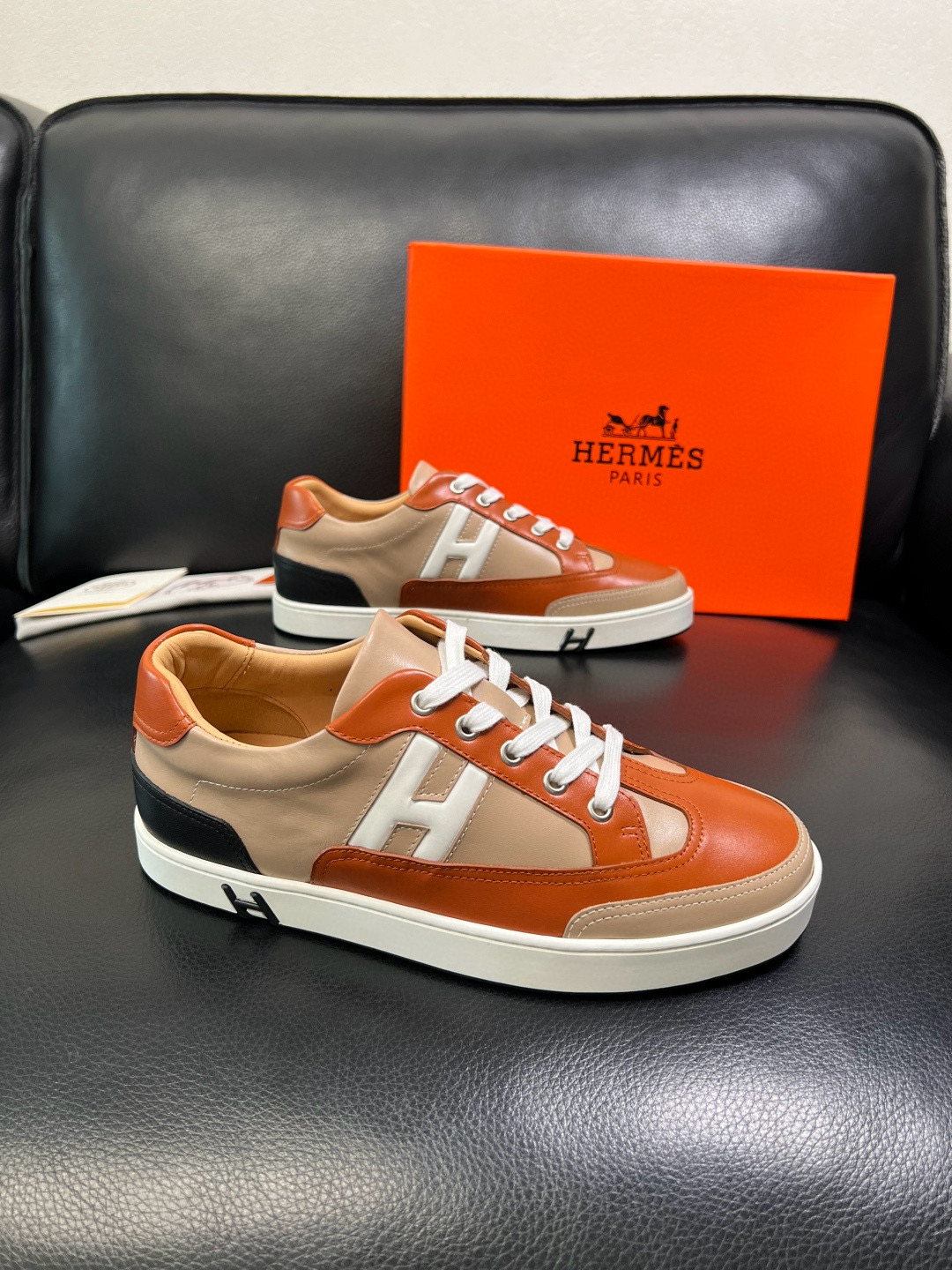 에르메스 Hermes 스니커즈