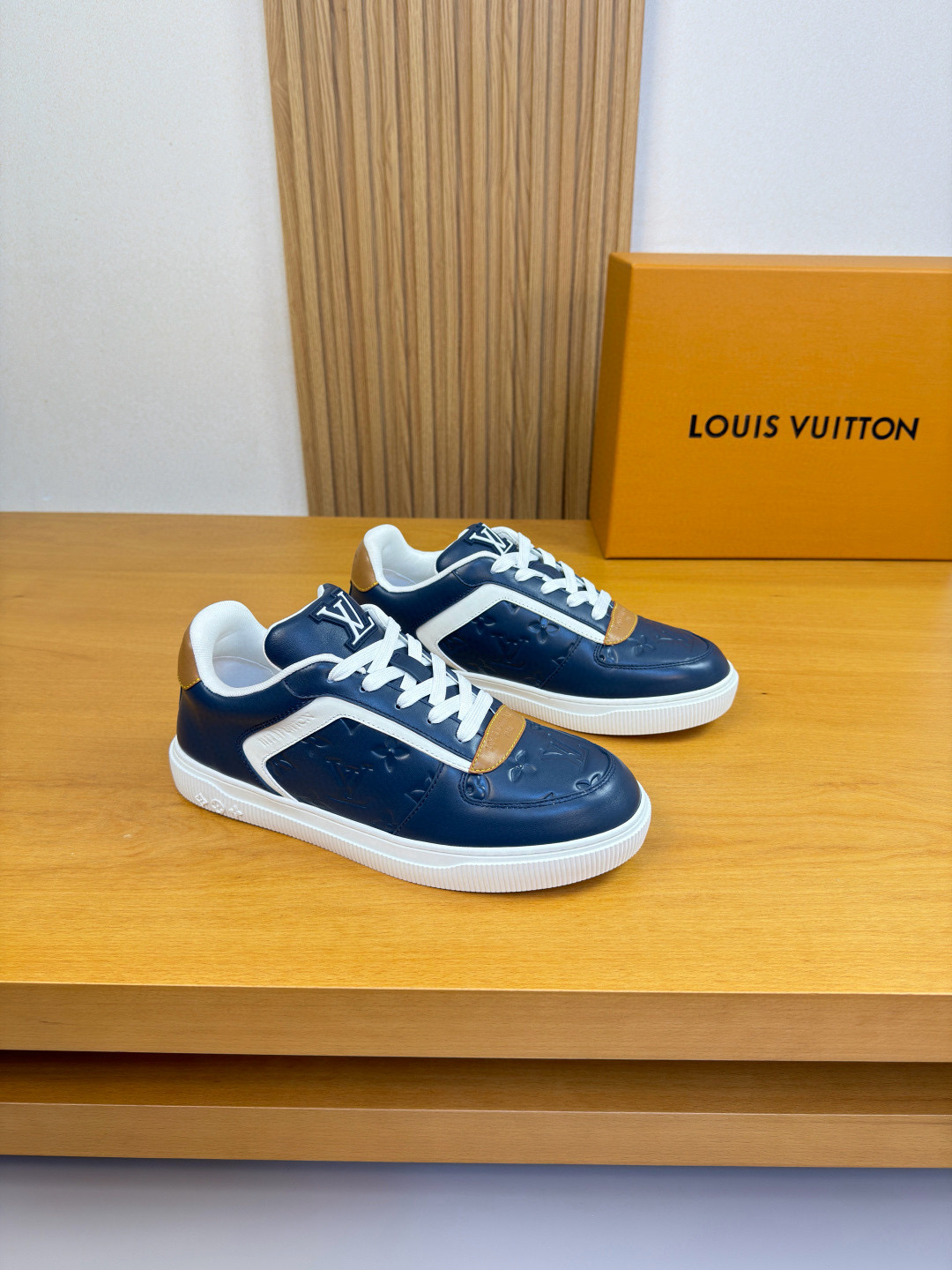 루이비통 Louis Vuitton 스니커즈