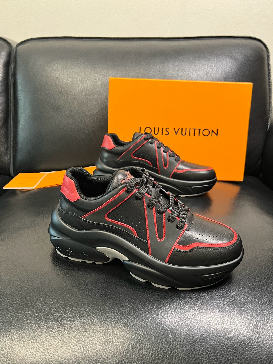 루이비통 Louis Vuitton 스니커즈