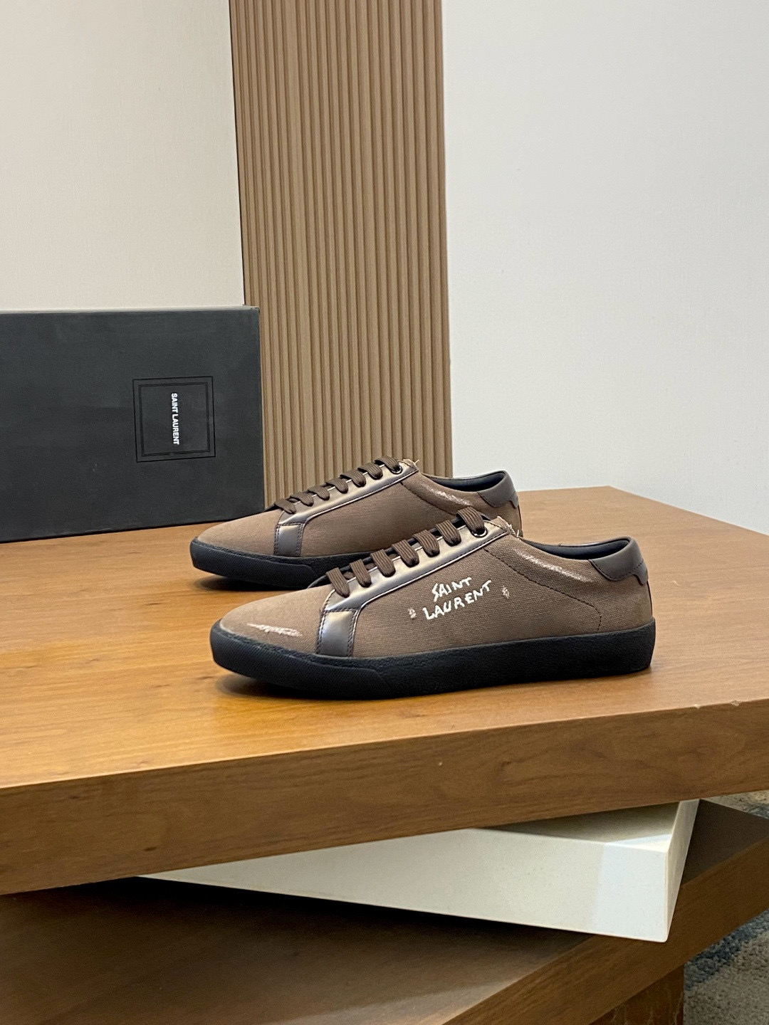 생로랑 Saint Laurent 스니커즈
