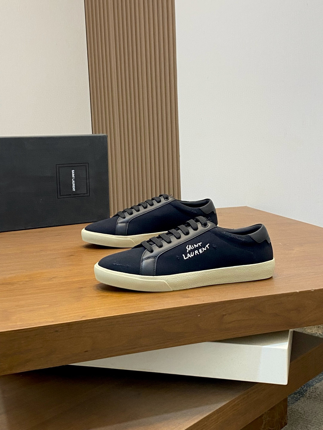 생로랑 Saint Laurent 스니커즈