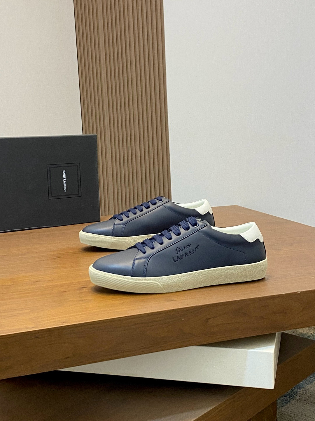 생로랑 Saint Laurent 스니커즈