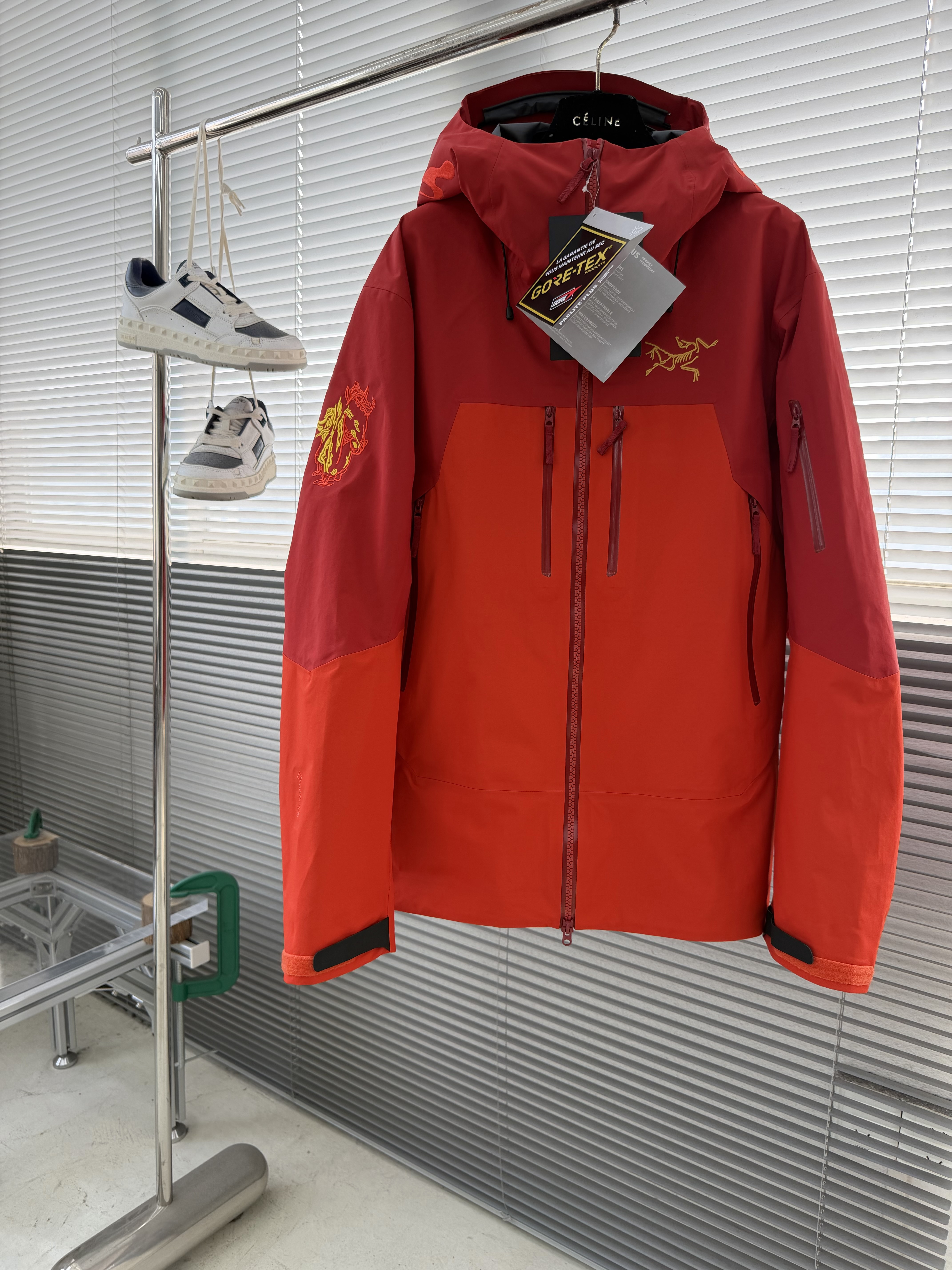 아크테릭스 ARC'TERYX 재킷