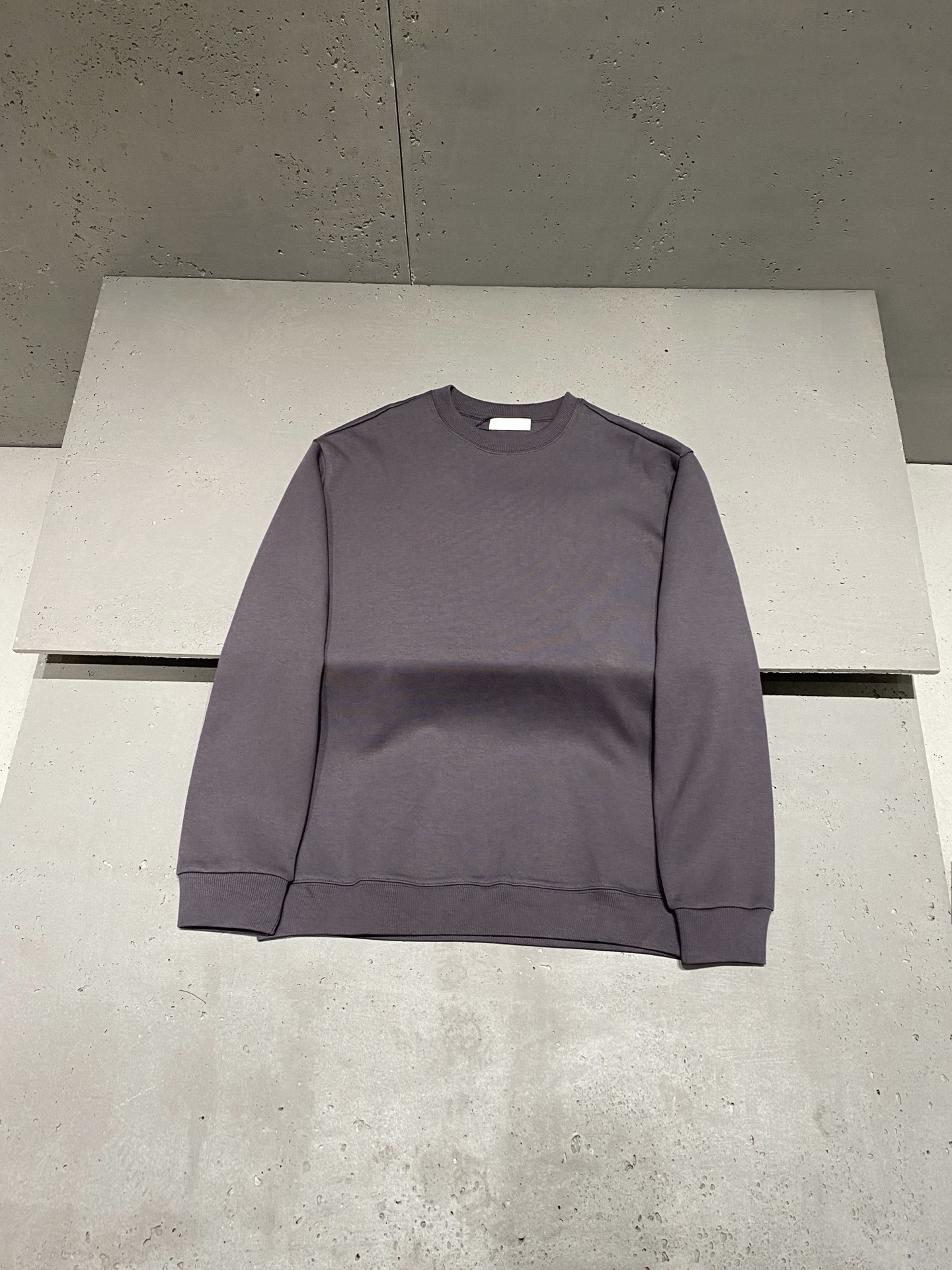 프라다 Prada 맨투맨