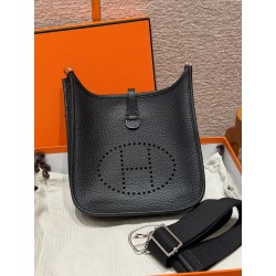 에르메스 Hermes Evelyne 23cm Clemence 89 Noir/silver