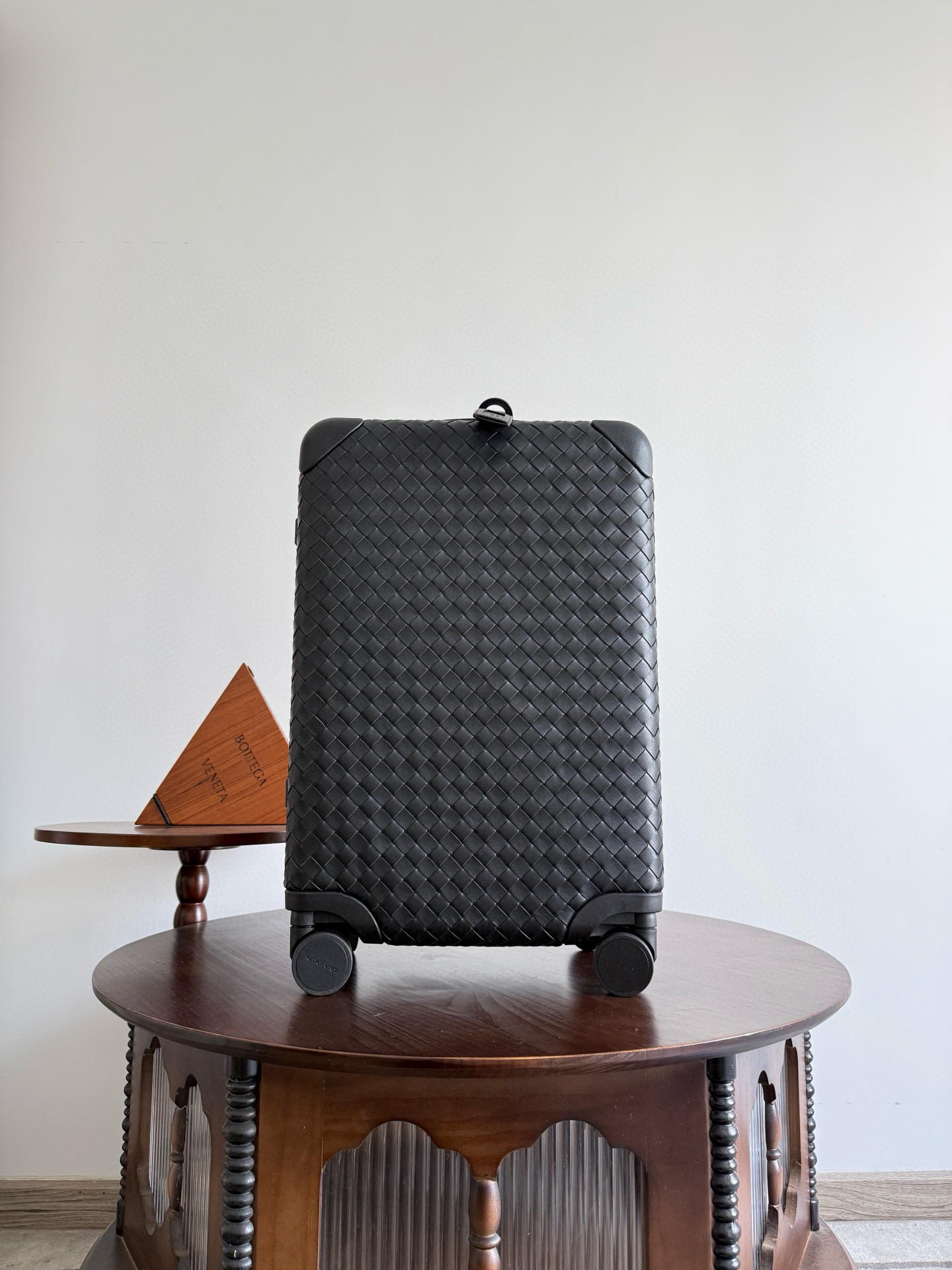 보테가베네타 Bottega Veneta 851376  Odyssey Intrecciato Cabin Suitcase Black 55cm