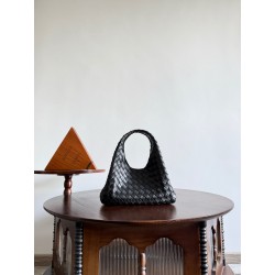 보테가베네타 Bottega Veneta 854248 Small Campana 28cm