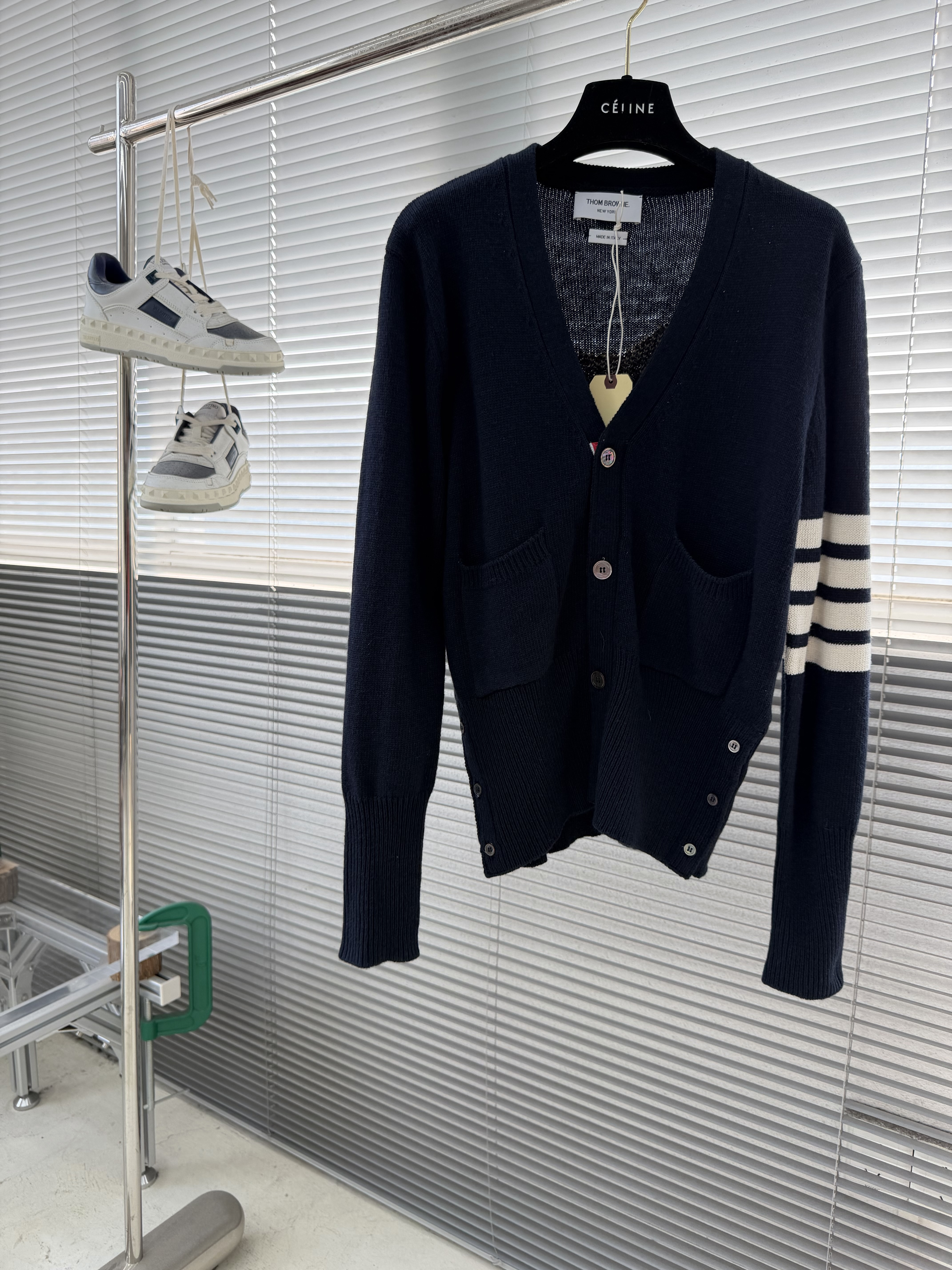 톰브라운 Thom Browne 가디건