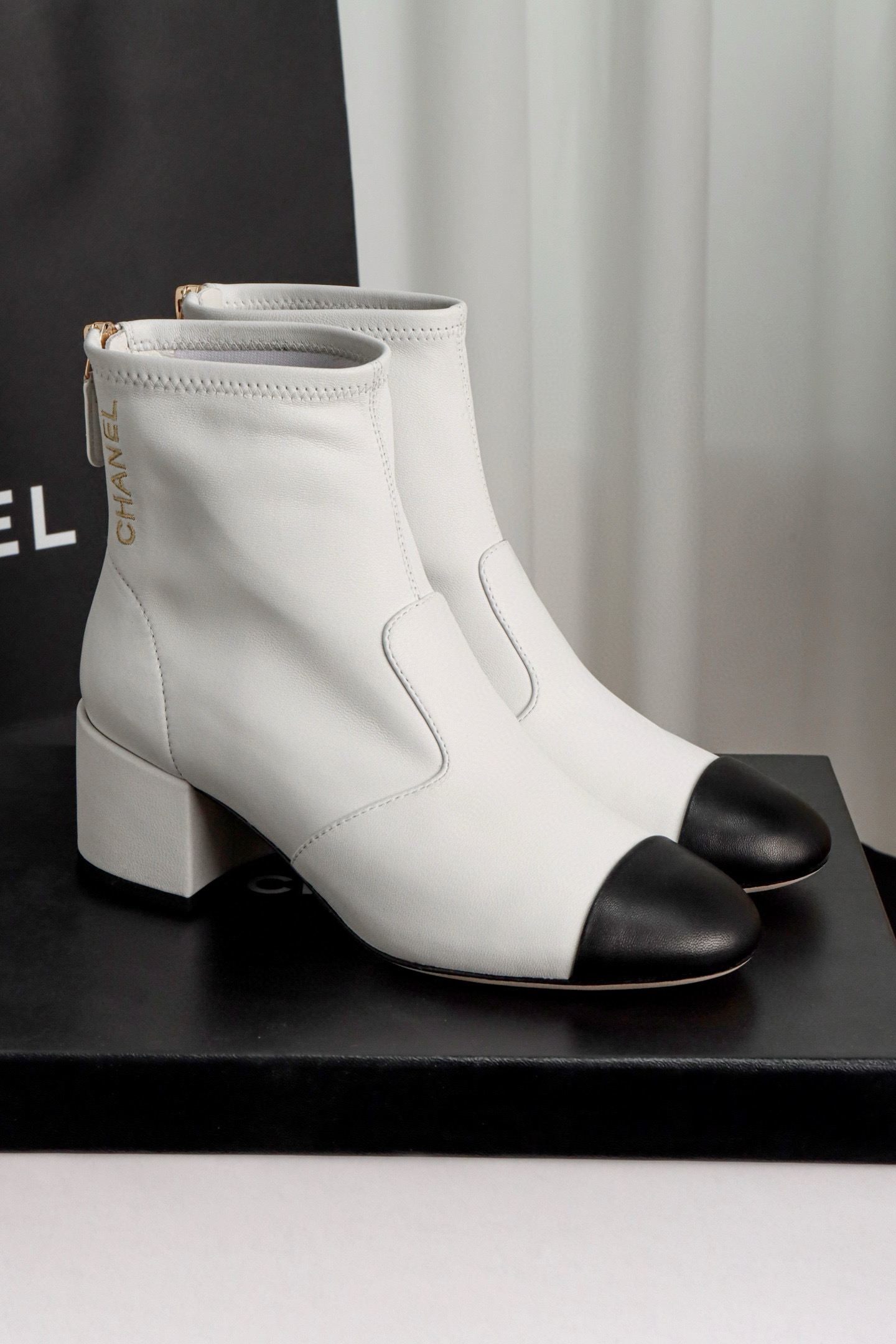 샤넬 CHANEL Short Boots 쇼트 부츠 White