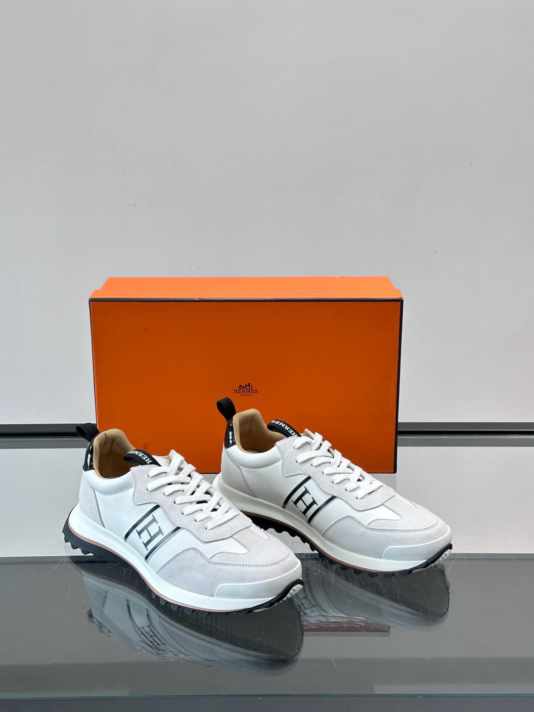 에르메스 Hermes Mix Runner 스니커즈