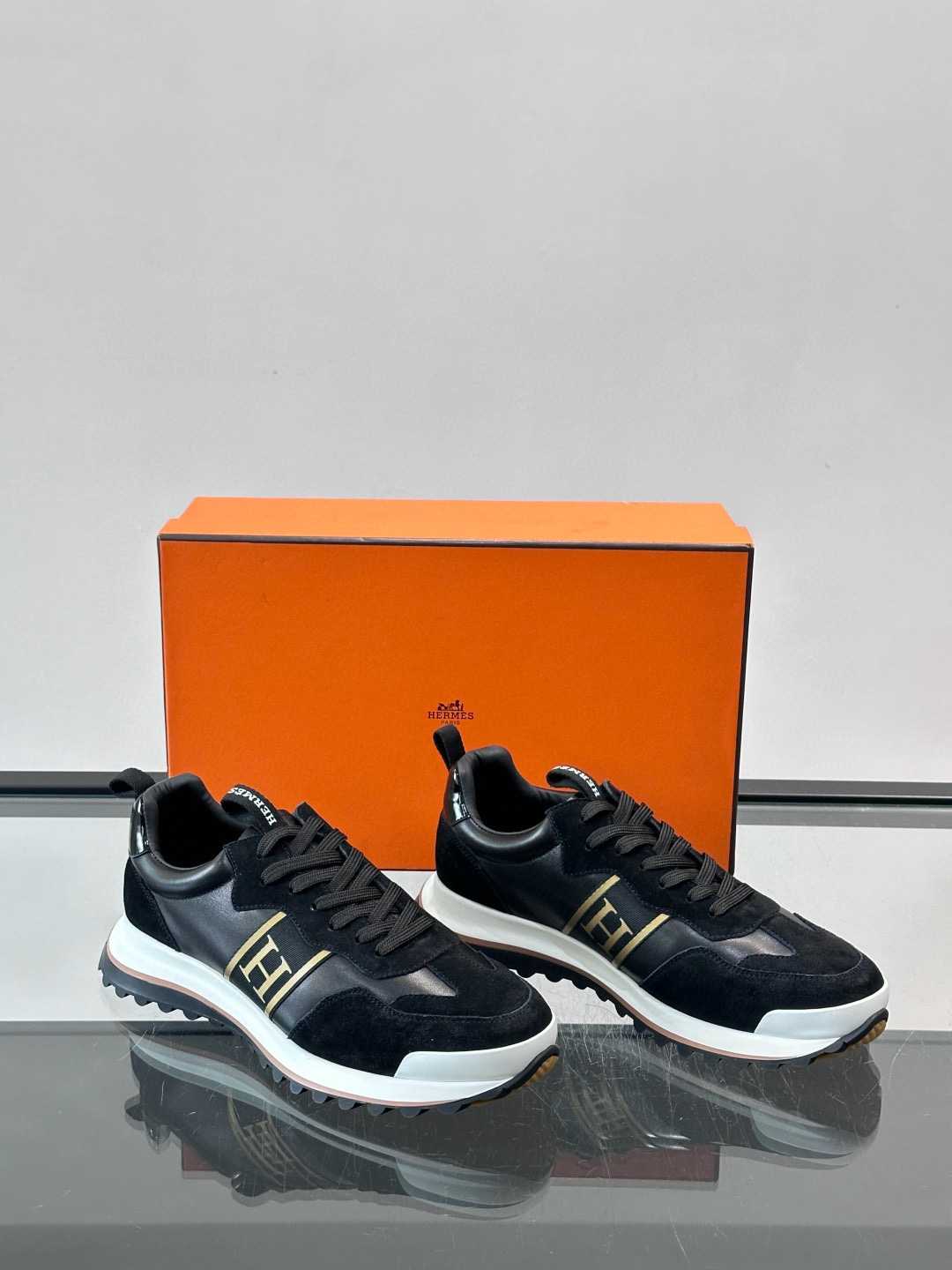 에르메스 Hermes Mix Runner 스니커즈