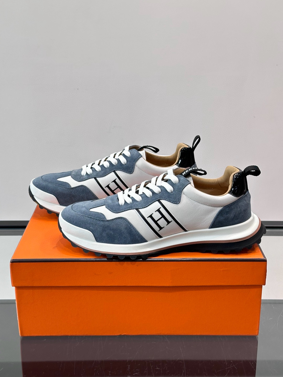 에르메스 Hermes Mix Runner 스니커즈