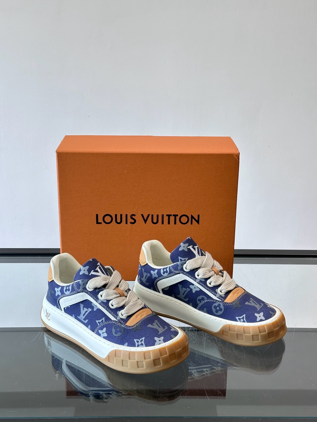 루이비통 Louis Vuitton Tilted  스니커즈