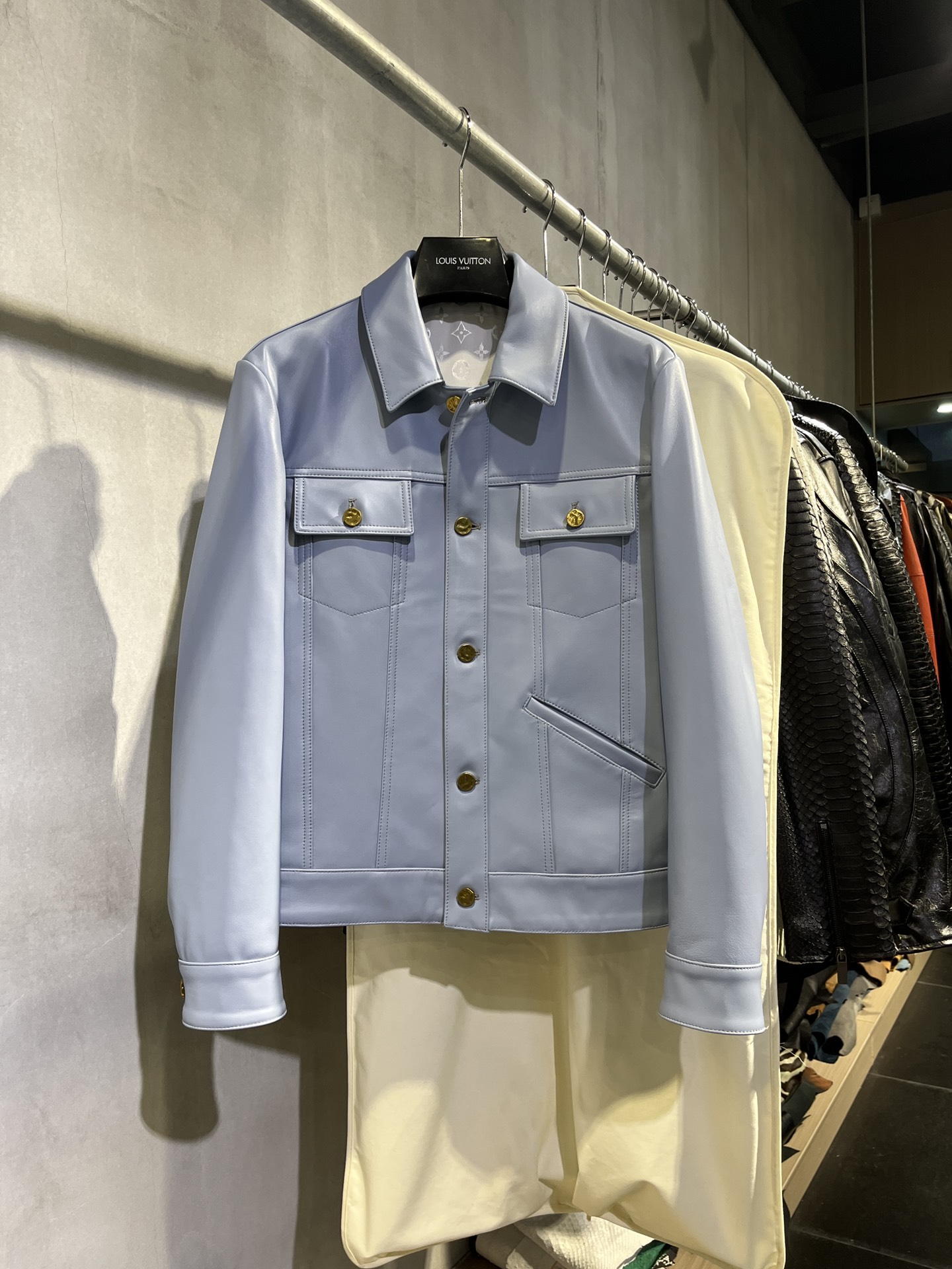 루이비통 Louis Vuitton 레더자켓