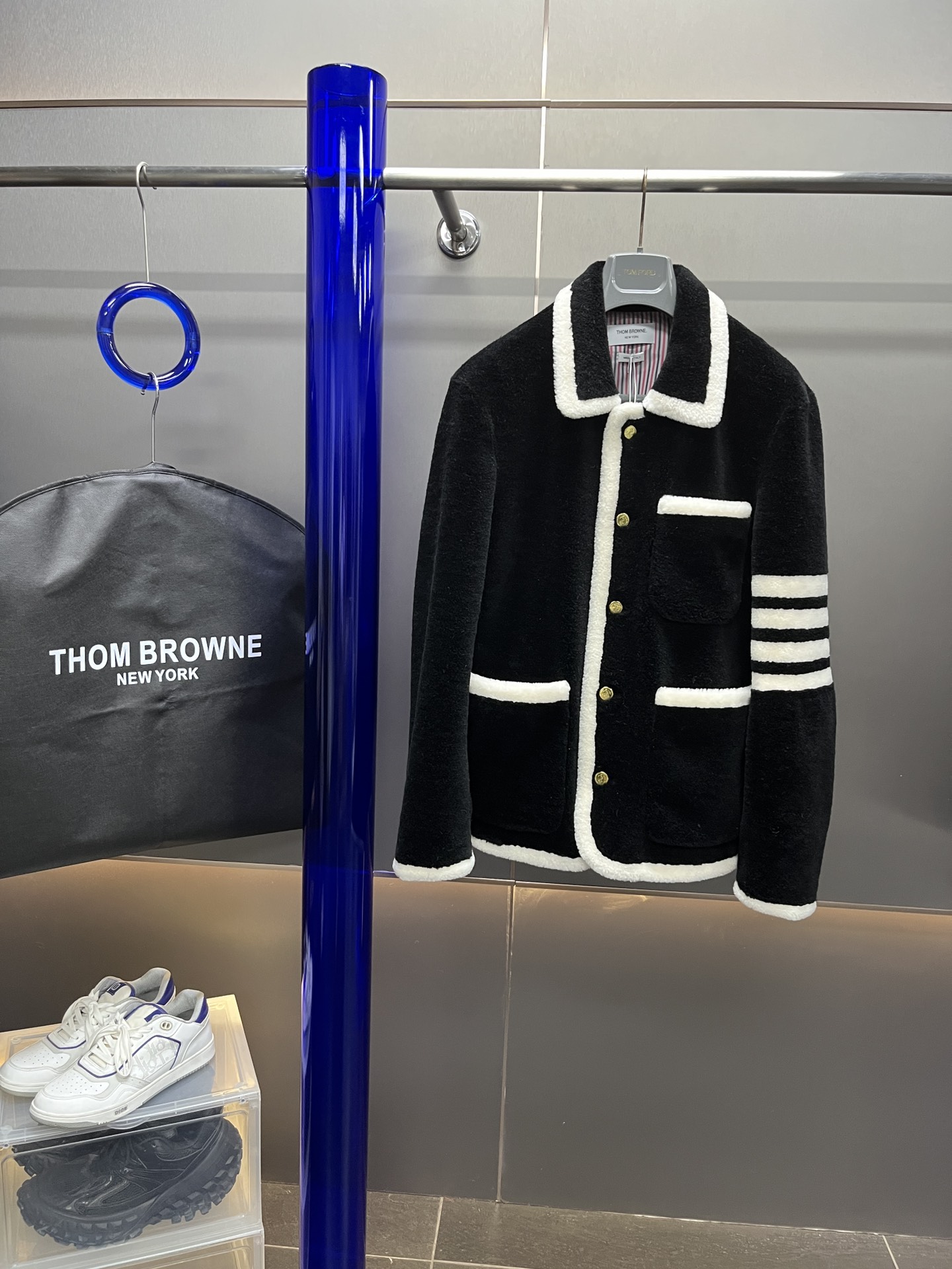 톰브라운 Thom Browne 레더자켓