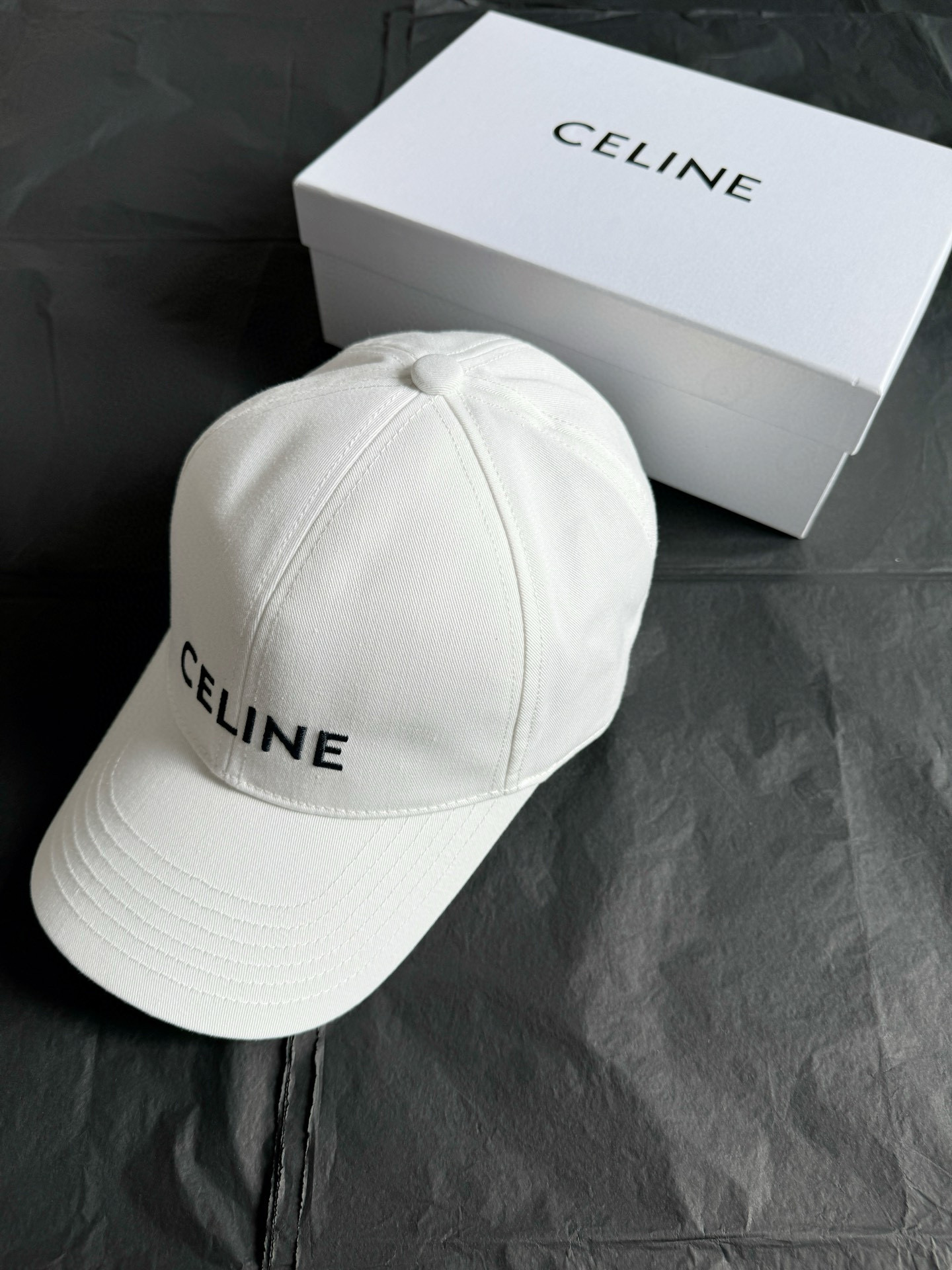 셀린느 CELINE 베이스볼캡 White