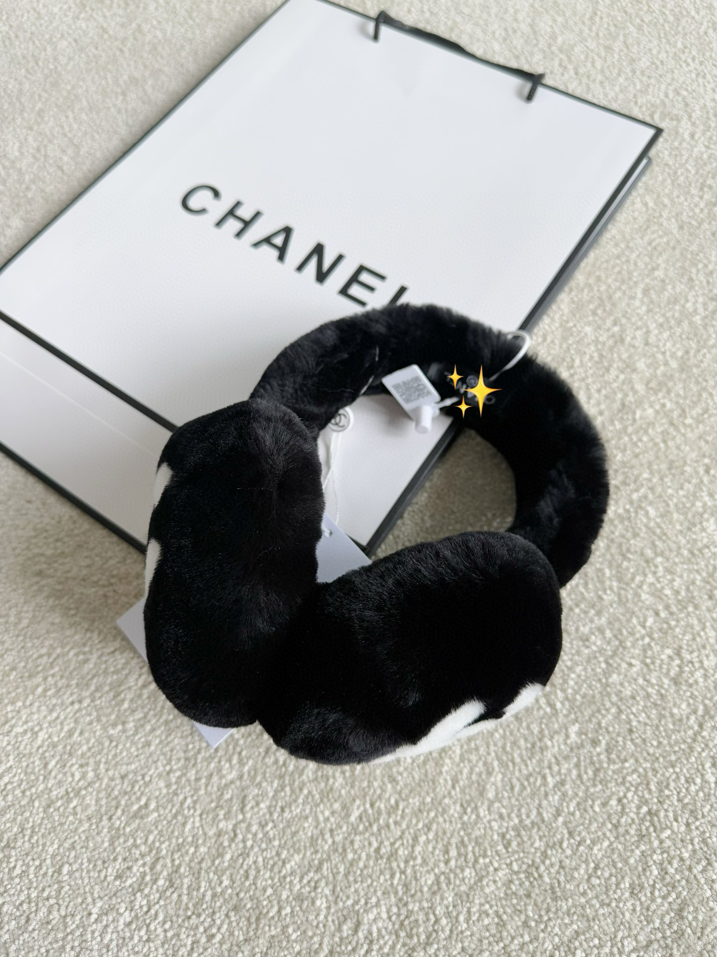 샤넬 CHANEL 귀마개 Black&White