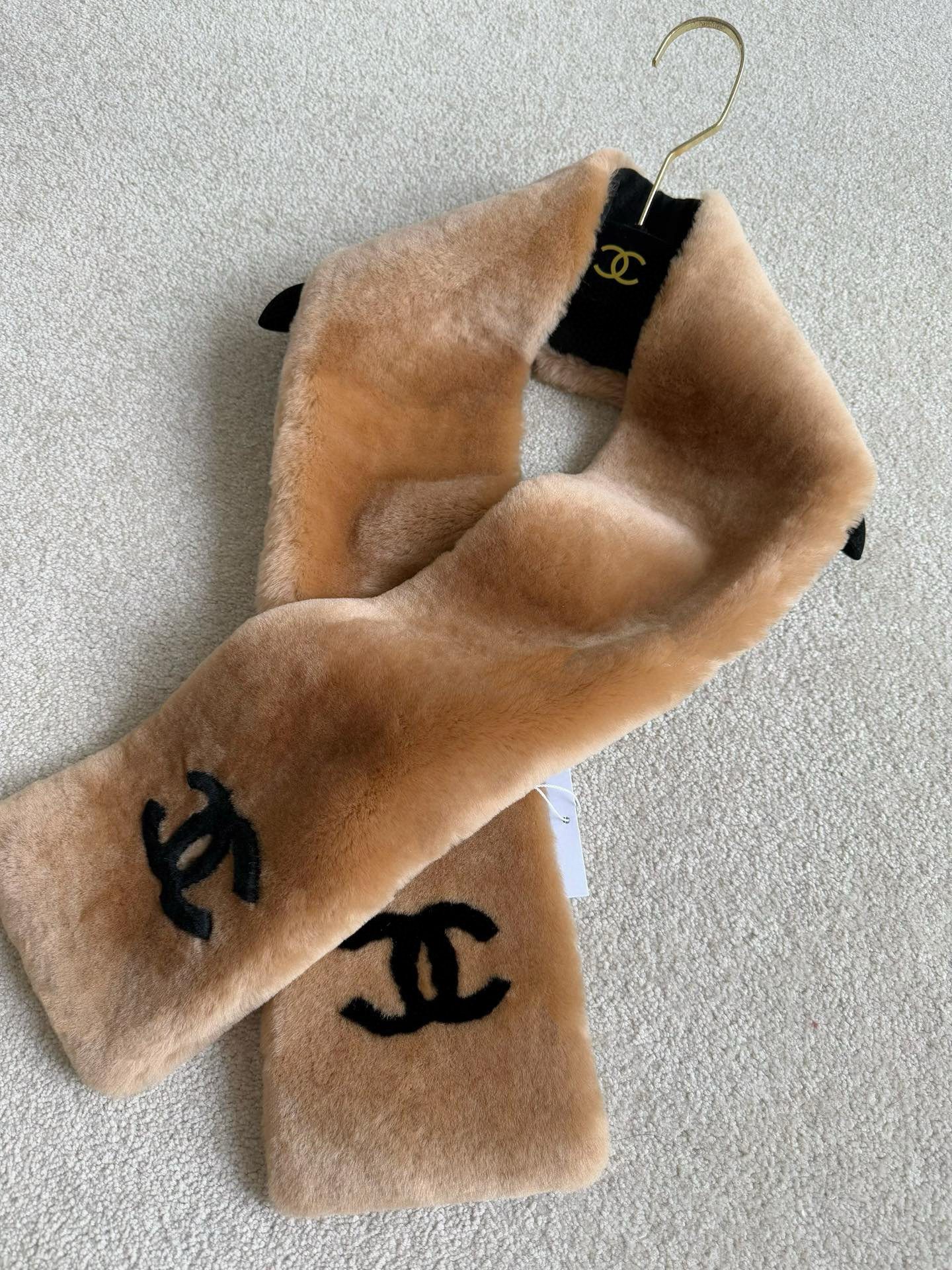 샤넬 CHANEL Muffler Shearling 머플러 Khaki