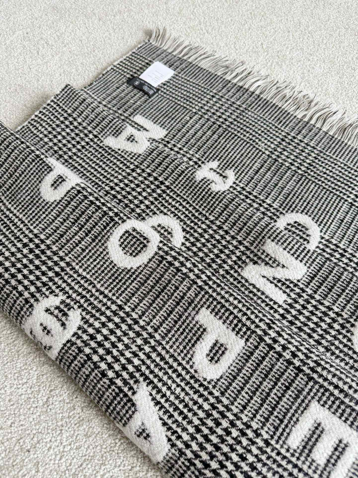 샤넬 CHANEL 머플러