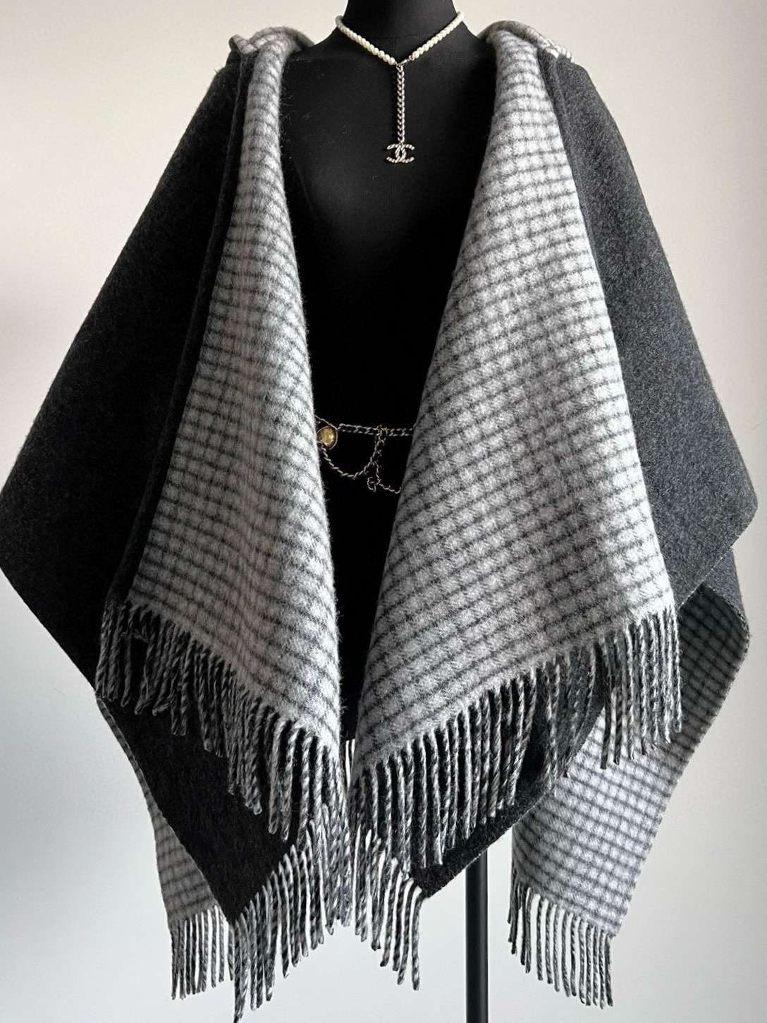 펜디 Fendi 숄 망토 Black&grey