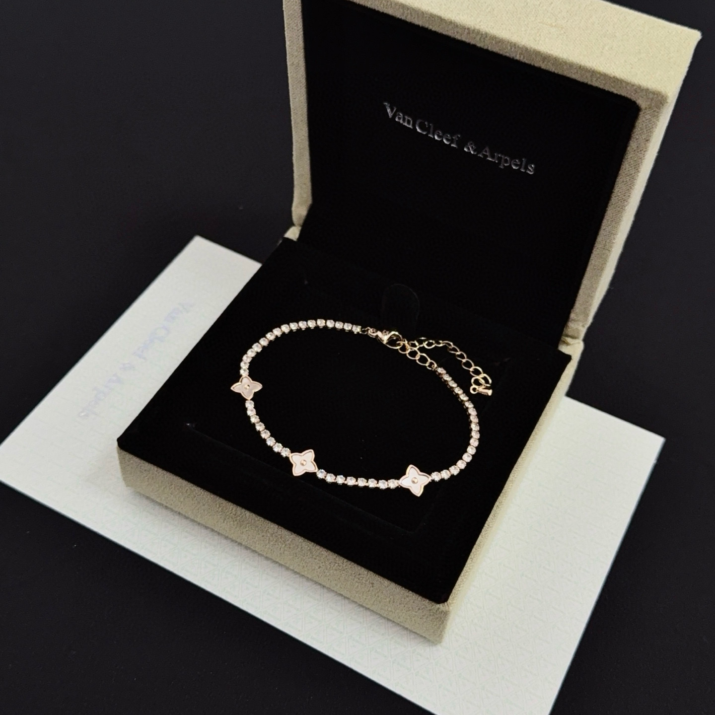 반클리프 Van Cleef&Arpels 팔찌