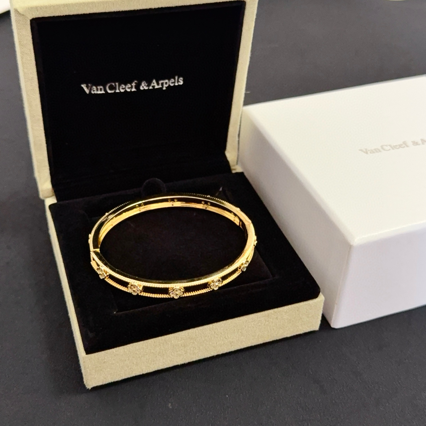 반클리프 Van Cleef&Arpels 팔찌